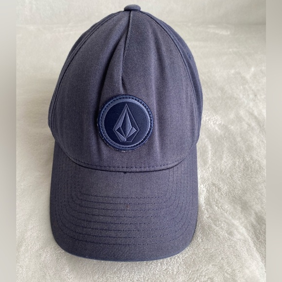 Volcom One Over Four Flexit S-M Cap Hat Navy Outdoor Living Skateboarding - Picture 1 of 11